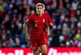 记者提问立陶宛球员因迎接孩子出生退赛 引教练不满 记者提问立陶宛球员因迎接孩子出生退赛 引教练不满