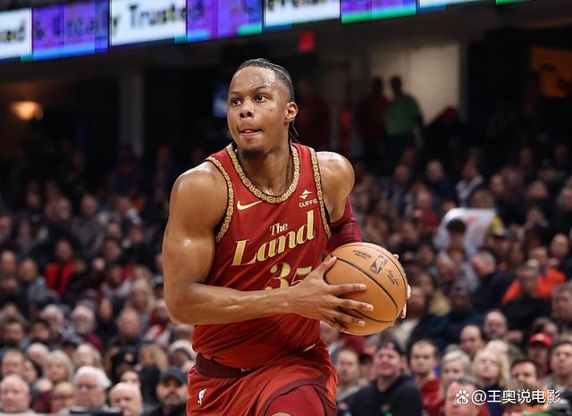 包含骑士年轻核心崭露头角,砍下生涯新高分!的词条 包含骑士年轻核心崭露头角,砍下生涯新高分!的词条