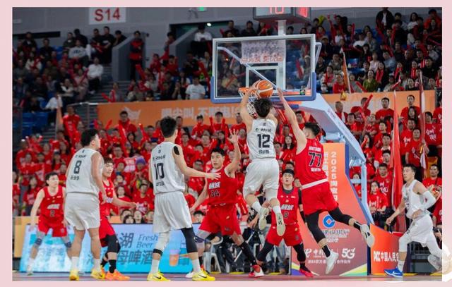 精彩瞬间：球队内部默契表现全面提升！的简单介绍